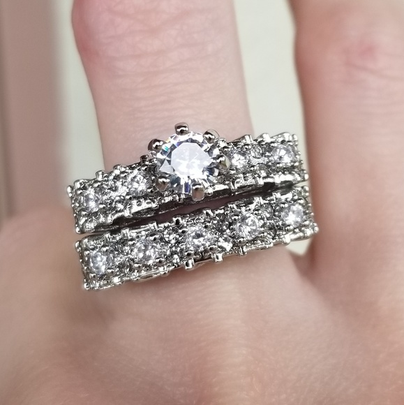 Jewelry - 🆕️Sterling Silver-2.55CT White Sapphire Ring Set